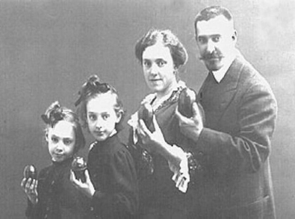 «В ЛЕСУ РОДИЛАСЬ ЁЛОЧКА». ИСТОРИЯ ПЕСНИ