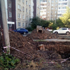 В Челябинске ребенок упал в яму, которую вырыли коммунальщики